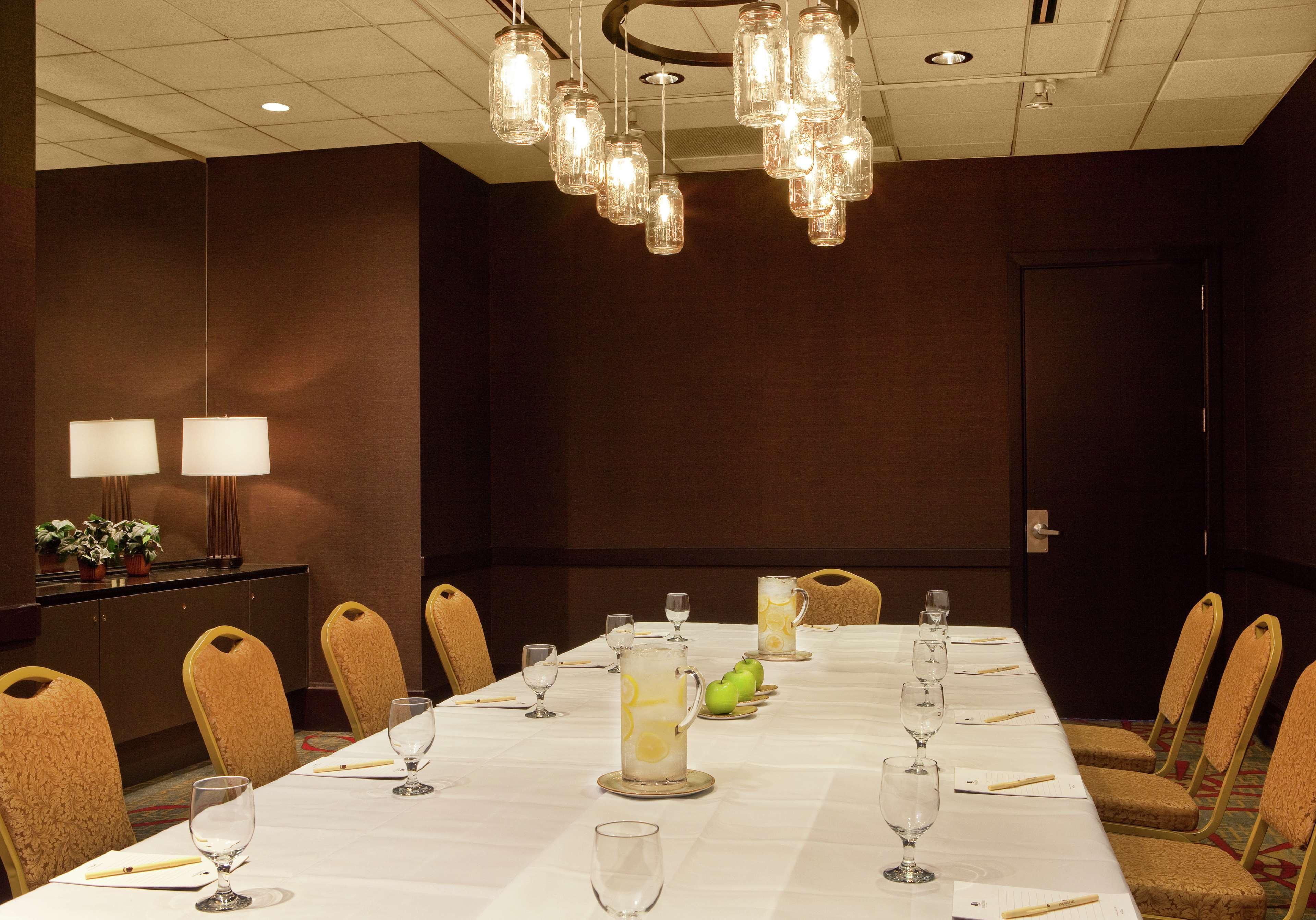 Doubletree By Hilton Hotel Nashville Downtown מראה חיצוני תמונה