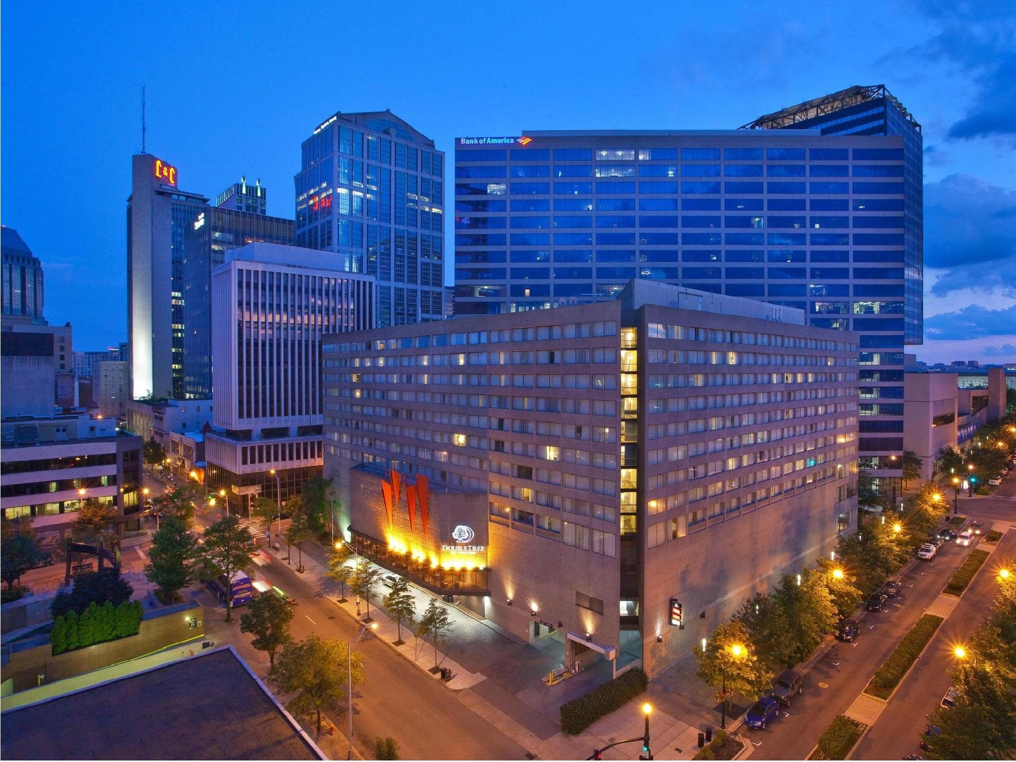 Doubletree By Hilton Hotel Nashville Downtown מראה חיצוני תמונה