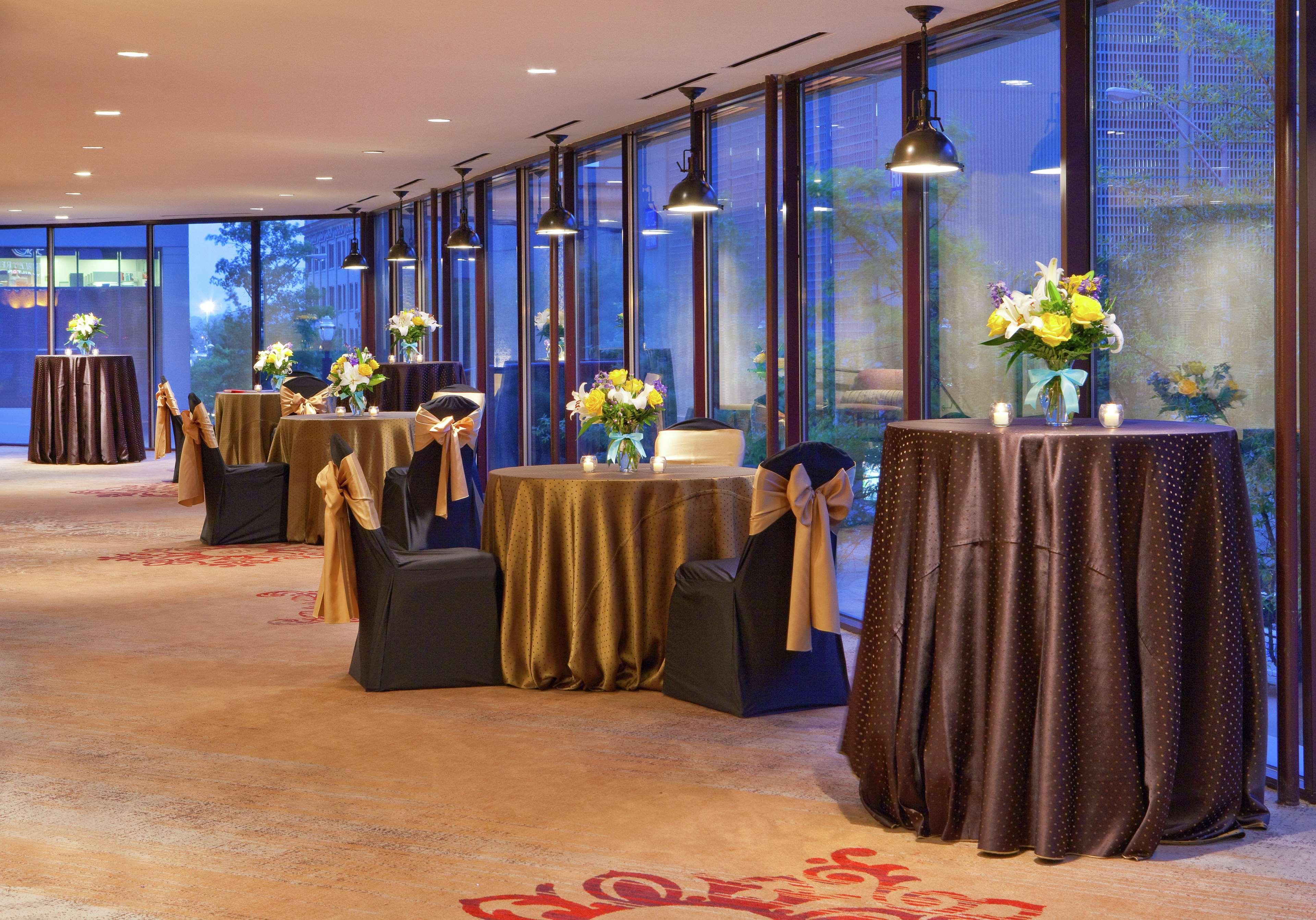 Doubletree By Hilton Hotel Nashville Downtown מראה חיצוני תמונה
