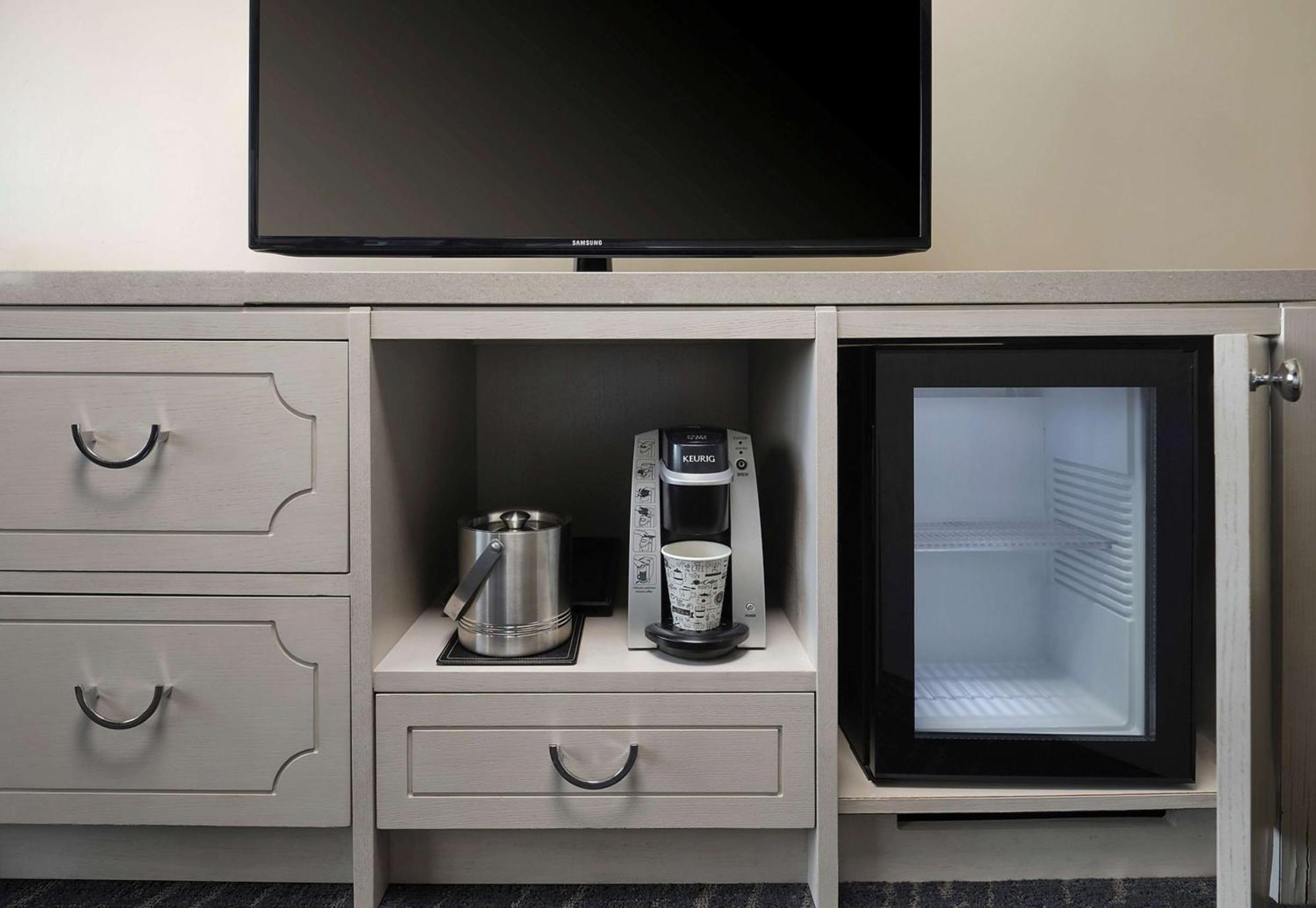 Doubletree By Hilton Hotel Nashville Downtown מראה חיצוני תמונה