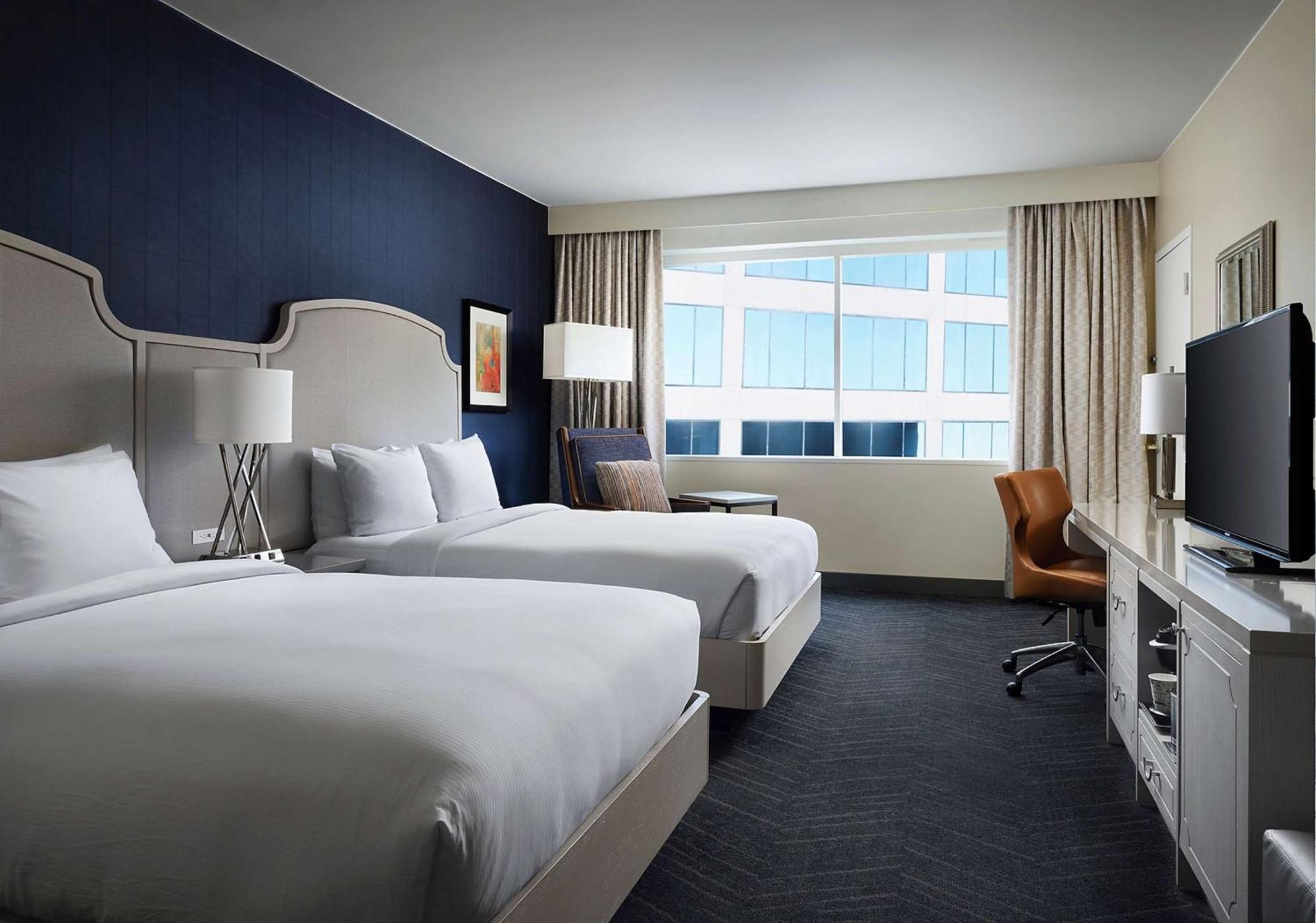 Doubletree By Hilton Hotel Nashville Downtown מראה חיצוני תמונה