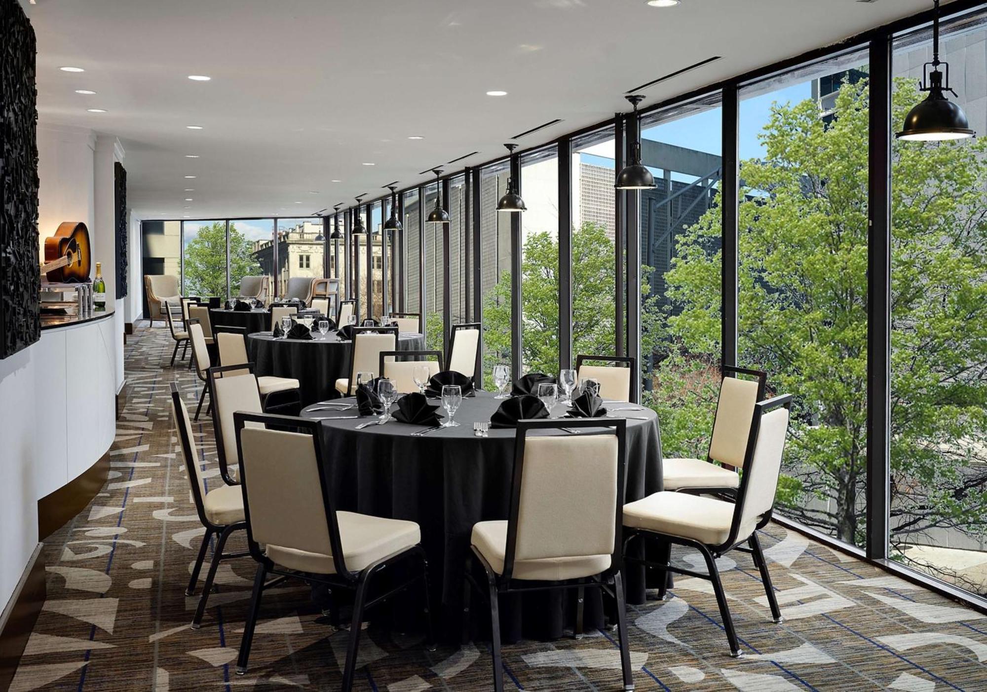 Doubletree By Hilton Hotel Nashville Downtown מראה חיצוני תמונה