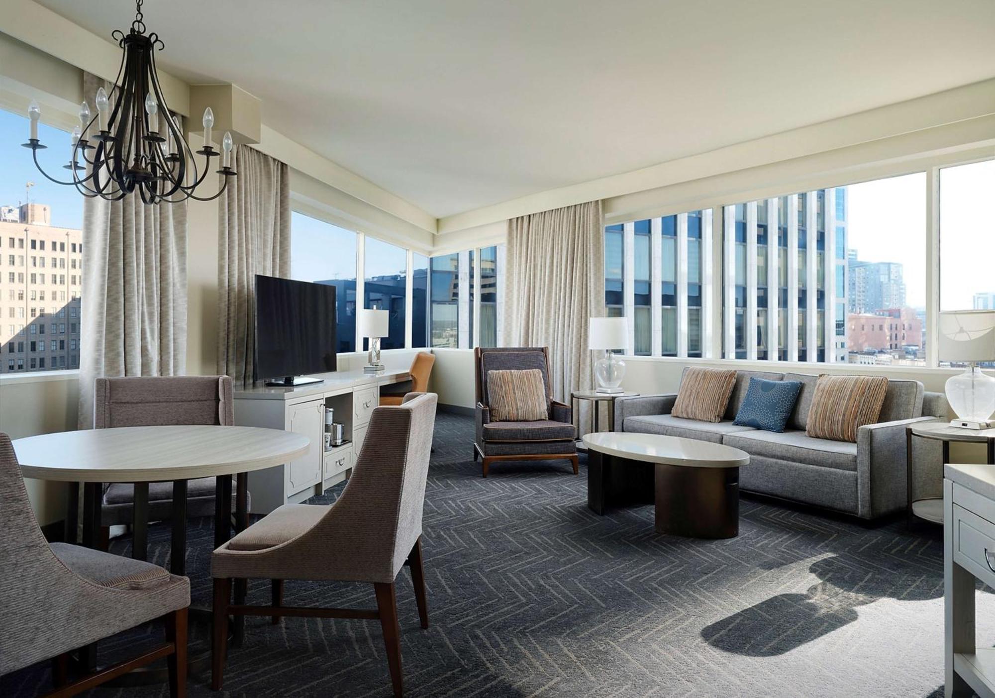 Doubletree By Hilton Hotel Nashville Downtown מראה חיצוני תמונה
