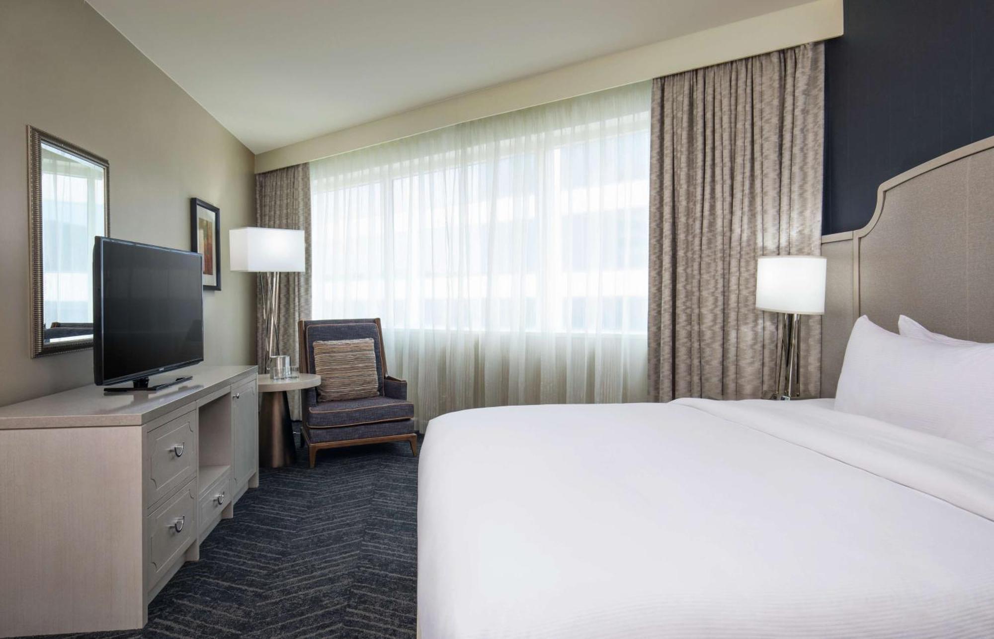 Doubletree By Hilton Hotel Nashville Downtown מראה חיצוני תמונה