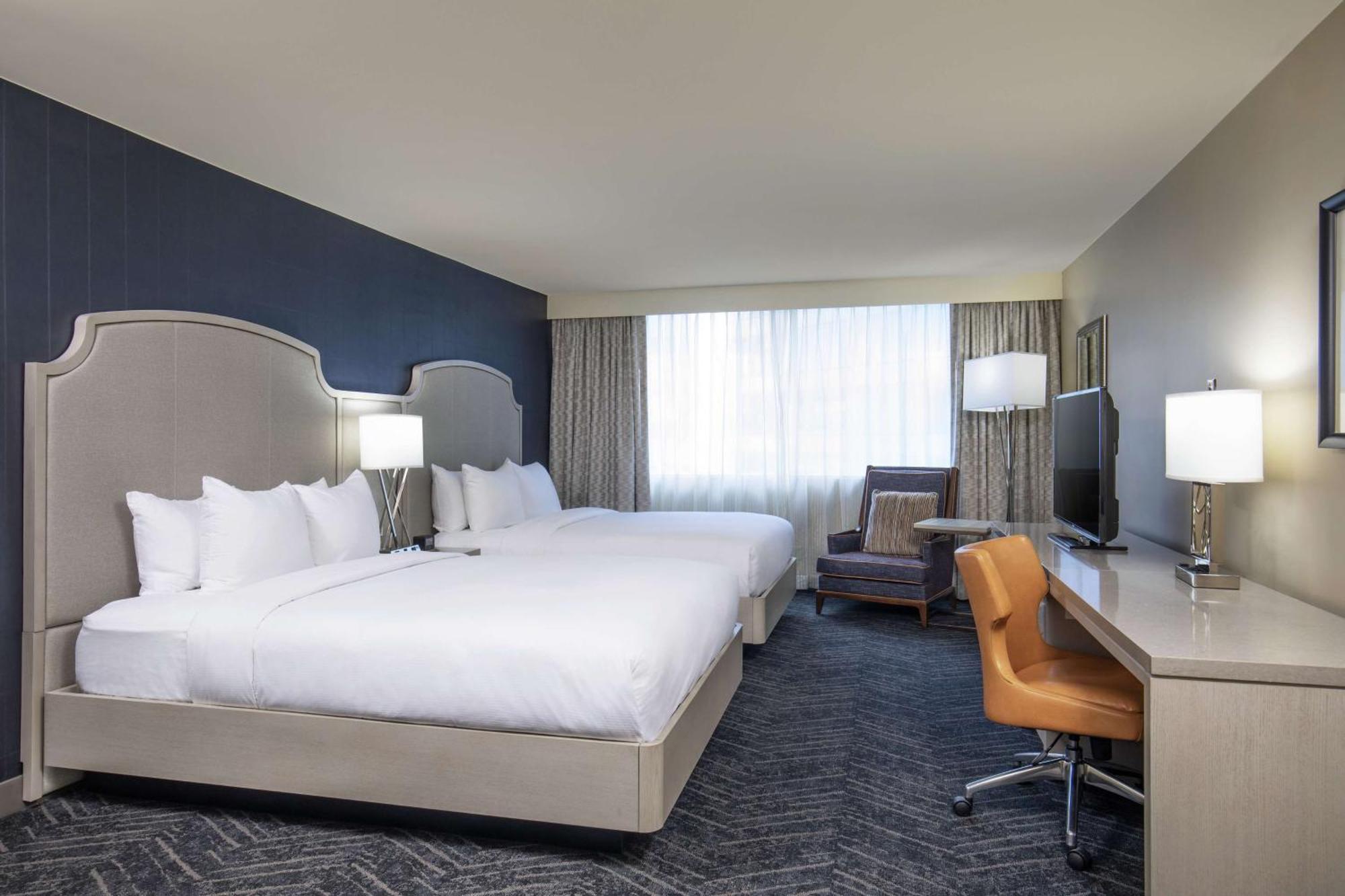 Doubletree By Hilton Hotel Nashville Downtown מראה חיצוני תמונה