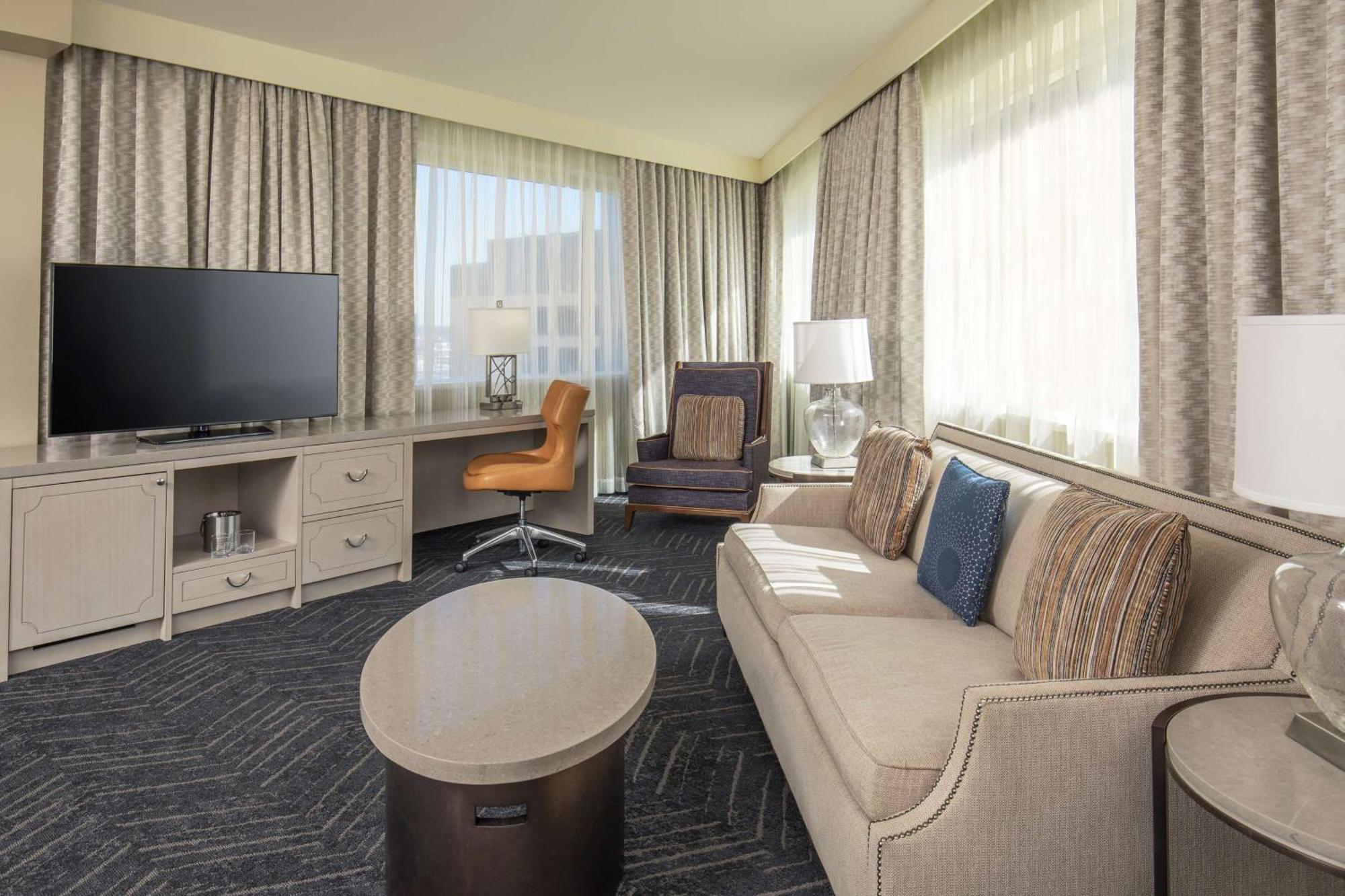 Doubletree By Hilton Hotel Nashville Downtown מראה חיצוני תמונה